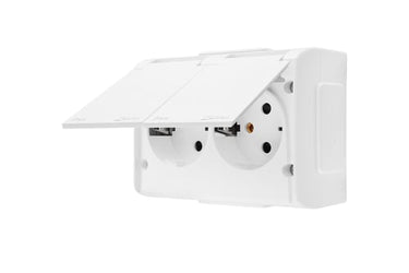 Simon X4 Dobbelt Schuko-stikkontakt kompakt med sikkerhedslukkere, samme farve klap og dæksel, 2 dæksler, 16 A, 250 V~, skruefiksering, hvid - 1