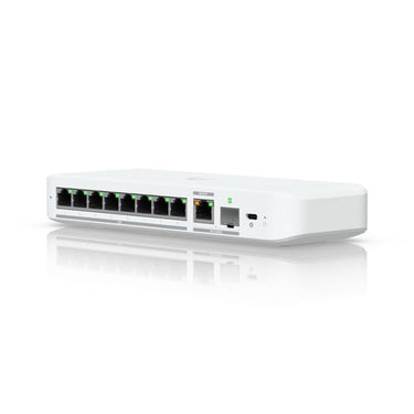 Ubiquiti Fleksibel 8‑ports 2,5 GbE‑switch med 10 GbE RJ45/SFP+ kombinationsuplink, der kan forsynes med USB‑C eller PoE+‑adapter. - 1
