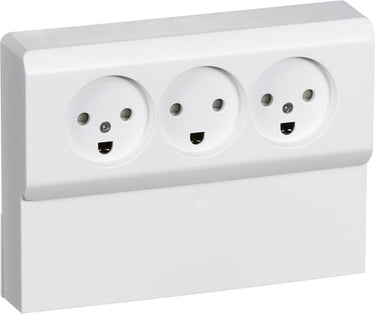 LK OPUS 66 standard stikkontakt panel udvendig tripel for 2 tændinger 2-pol med jord hvid - 1