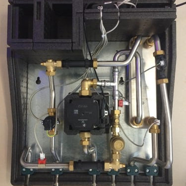 Homeheat s-2 fjernvarmeunit m/ xb 06h-1 40 veksler 32,3KW fuldisol. + vejrkomp. - hoval - 1