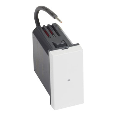 Arteor WN tilsluttet stikkontaktmodul 16A 1M hvid - 1